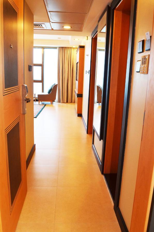 Nooh Tower Apartment Al Hidd ภายนอก รูปภาพ