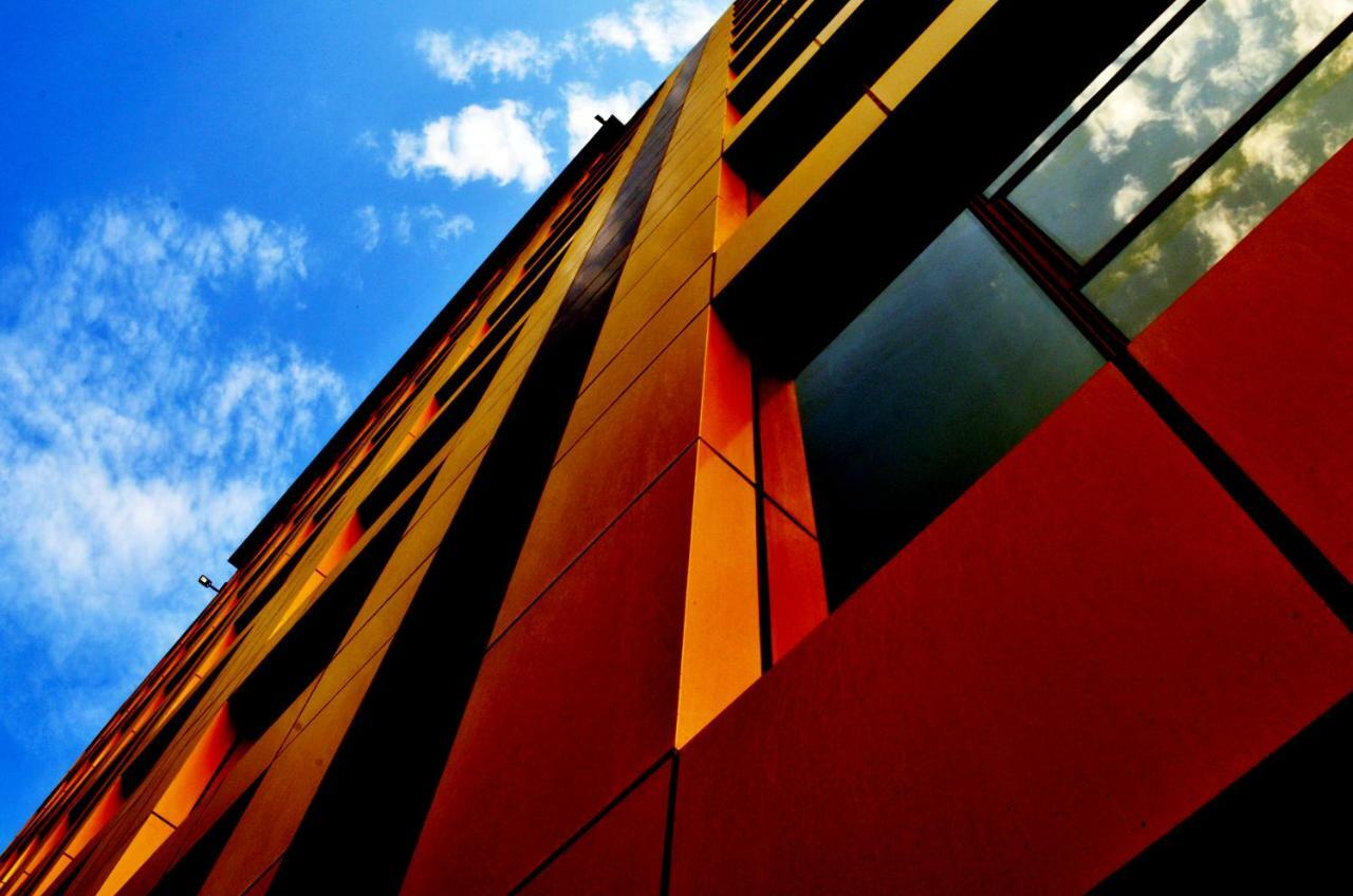 Nooh Tower Apartment Al Hidd ภายนอก รูปภาพ