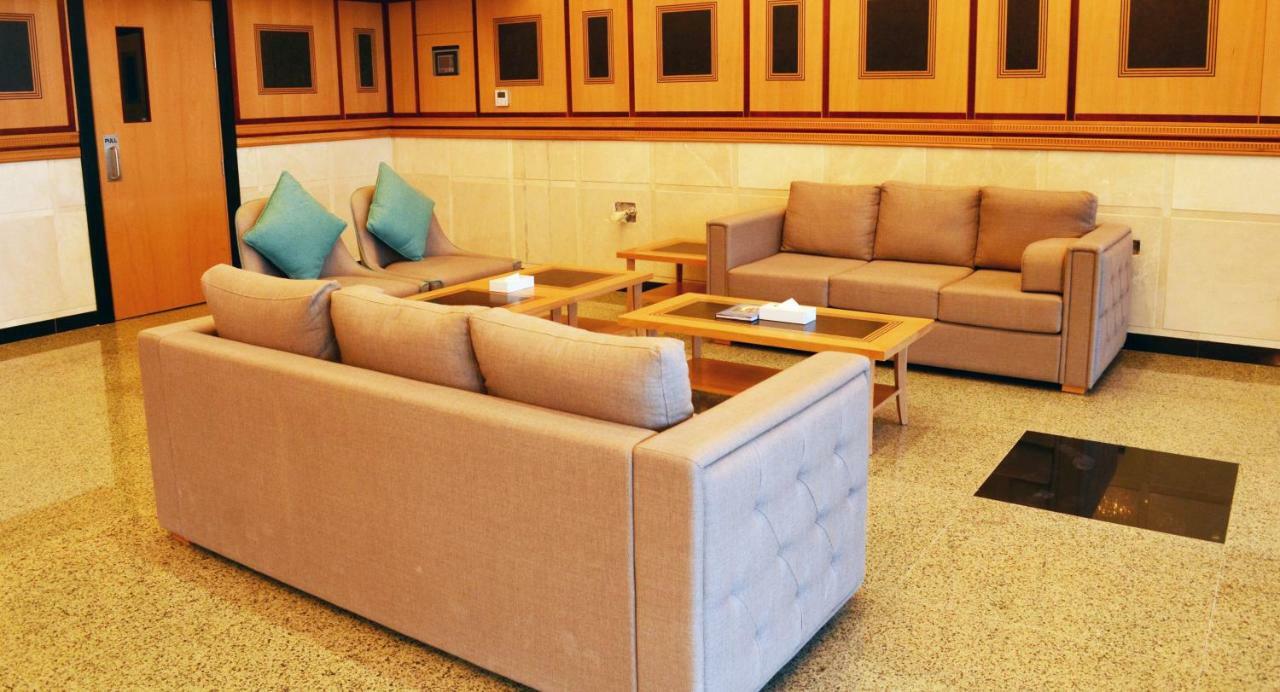 Nooh Tower Apartment Al Hidd ภายนอก รูปภาพ