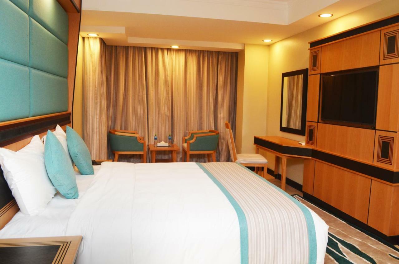 Nooh Tower Apartment Al Hidd ภายนอก รูปภาพ