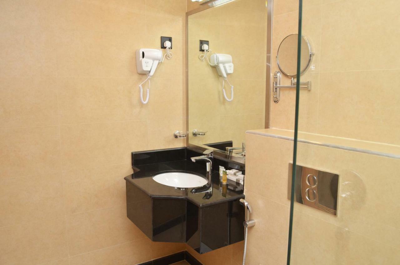 Nooh Tower Apartment Al Hidd ภายนอก รูปภาพ