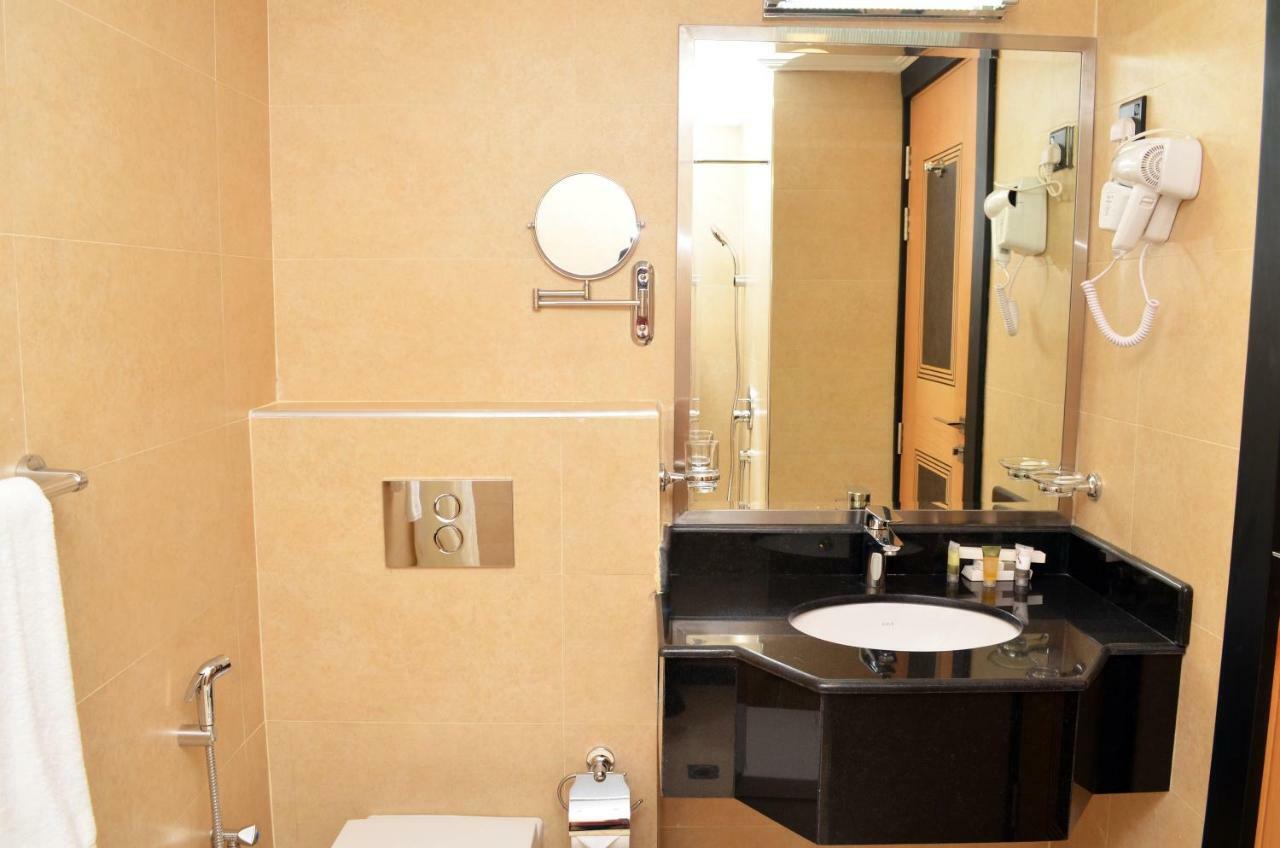 Nooh Tower Apartment Al Hidd ภายนอก รูปภาพ